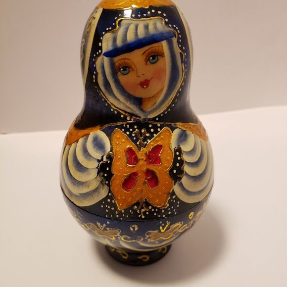 NESTING MATRYOSHKA RUSSIAN HAND PAINTED DOLLS SIGNED  STACKING 5 PIECE WOODEN 5" - Picture 4 of 12